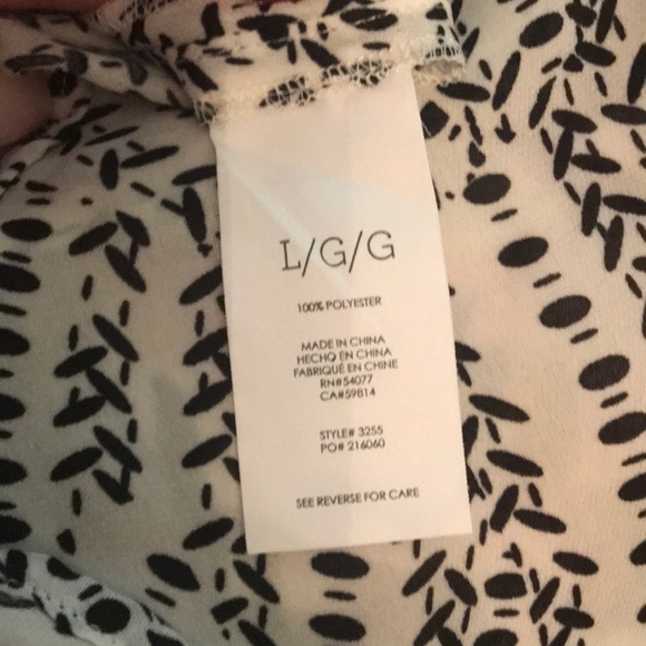 Cabi 3255 Split Back Printed Blouse - Picture 5 of 5